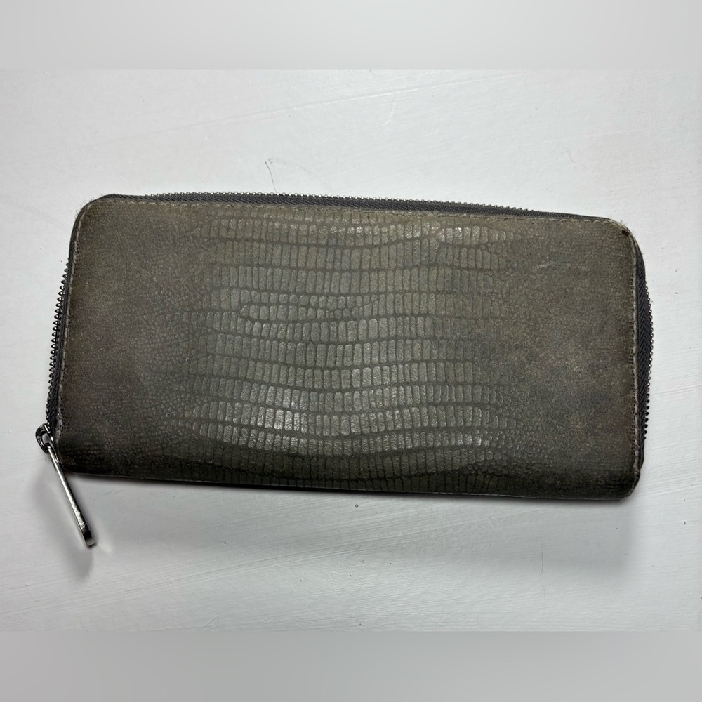 Michael Kors Lizard-Embossed Leather Wallet - Picture 2 of 6
